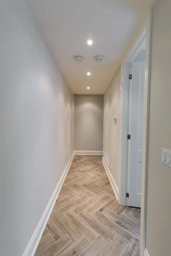 692 Mount Pleasant RD #2A, Toronto C10, ON M4S 2N3