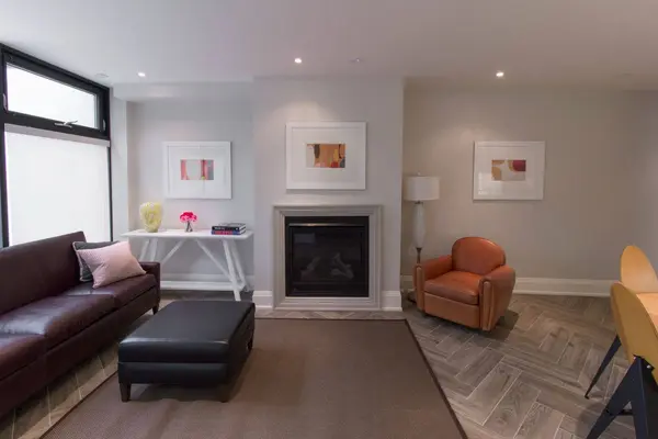 692 Mount Pleasant RD #2A, Toronto C10, ON M4S 2N3