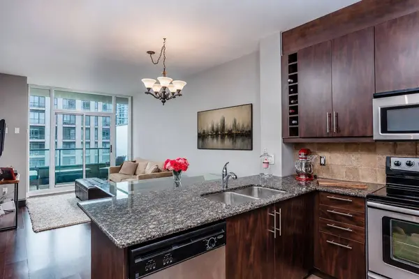 88 Broadway AVE #1304, Toronto C10, ON M4P 0A5