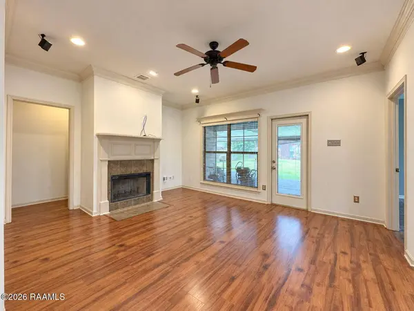 115 Fawn LN, Broussard, LA 70518