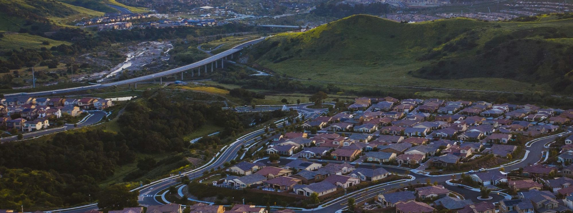 Homes and green hills in Rancho Mission Viejo, California