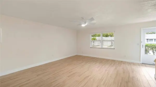 903 CARA DR #903, Largo, FL 33771