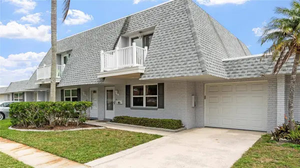 903 CARA DR #903, Largo, FL 33771