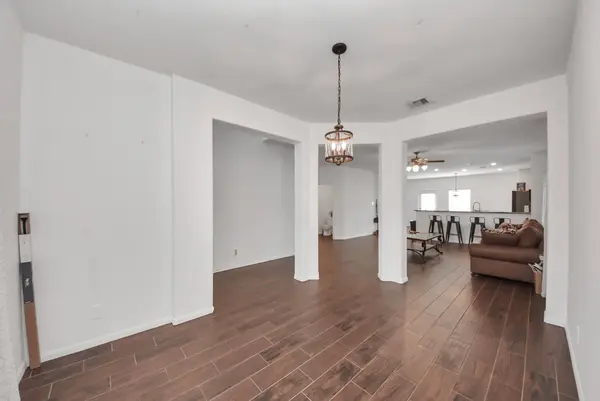 18661 Legend Oaks DR, Magnolia, TX 77355