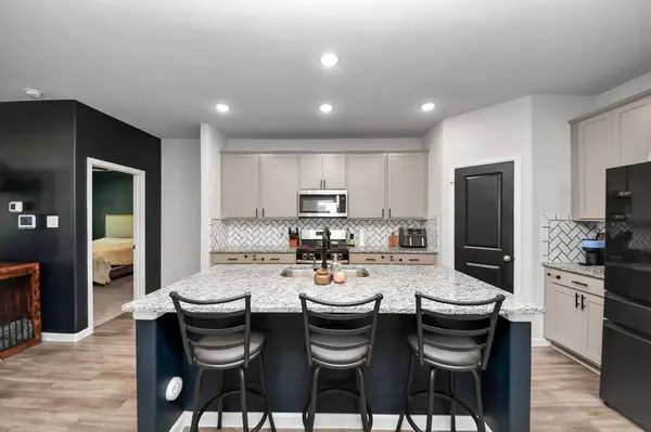 215 Intrepid TRL, Magnolia, TX 77354