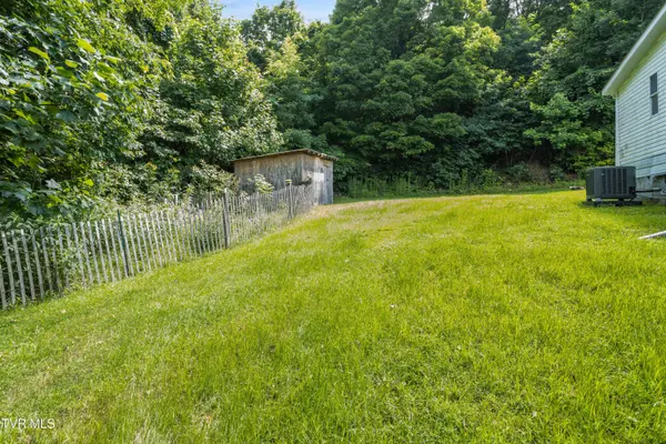 15217 Fields LN, Abingdon, VA 24210