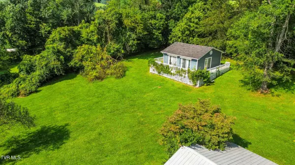 343 Magnolia DR, Glade Spring, VA 24340