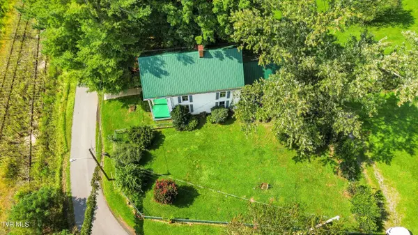 343 Magnolia DR, Glade Spring, VA 24340