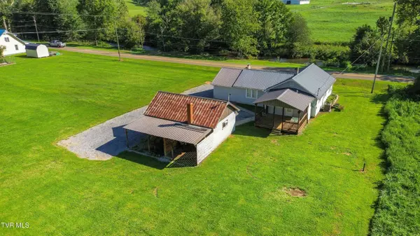 637 Riverside RD, Chilhowie, VA 24319