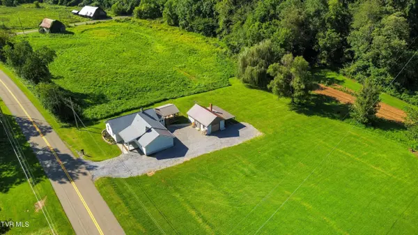 637 Riverside RD, Chilhowie, VA 24319