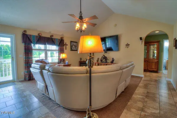 123 Bermuda DR, Jonesborough, TN 37659