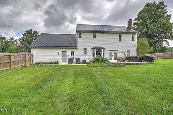 20004 Avondale RD, Abingdon, VA 24211