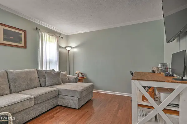 20004 Avondale RD, Abingdon, VA 24211