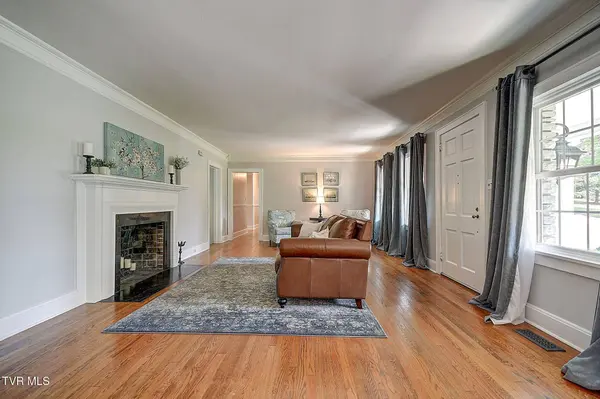204 Parkway, Bristol, TN 37620