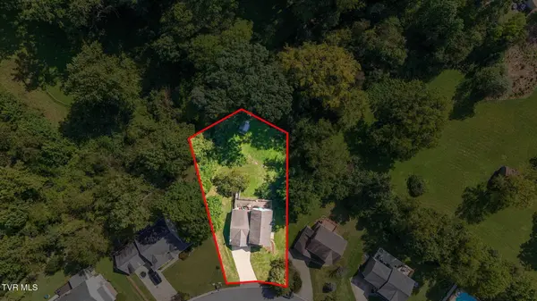 317 Henrys LN, Bristol, VA 24202