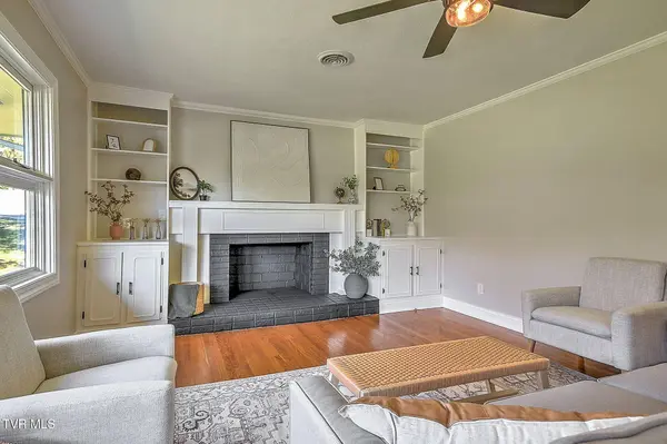 54 Crown CIR, Bristol, TN 37620