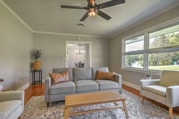 54 Crown CIR, Bristol, TN 37620