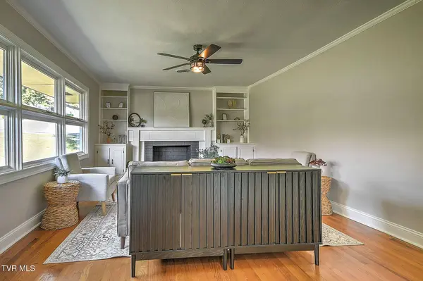 54 Crown CIR, Bristol, TN 37620
