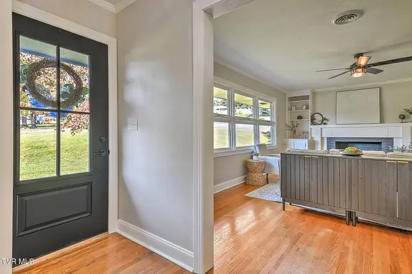 54 Crown CIR, Bristol, TN 37620