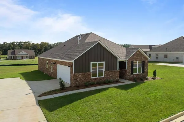 555 Golden Oaks Circle, Rehobeth, AL 36301