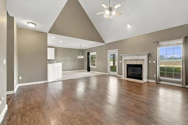 521 Edinburgh Way, Dothan, AL 36305