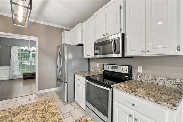 521 Edinburgh Way, Dothan, AL 36305