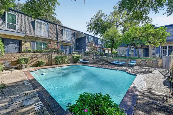 5043 Les Chateaux DR #214, Dallas, TX 75235