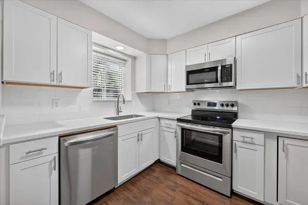 5043 Les Chateaux DR #214, Dallas, TX 75235