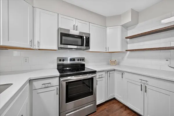 5043 Les Chateaux DR #214, Dallas, TX 75235