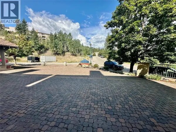 3185 Via Centrale DR #5, Kelowna, BC V1V2A7