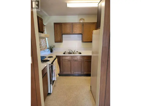 760 Cadder Avenue, Kelowna, BC V1Y5N6