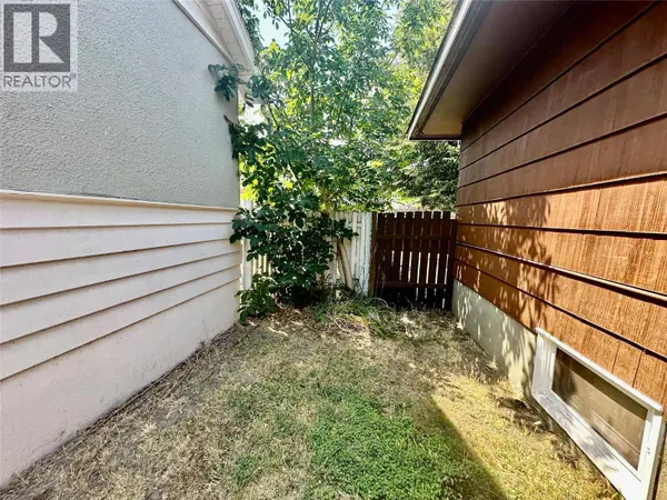 2038 Richter Street, Kelowna, BC V1Y2N5