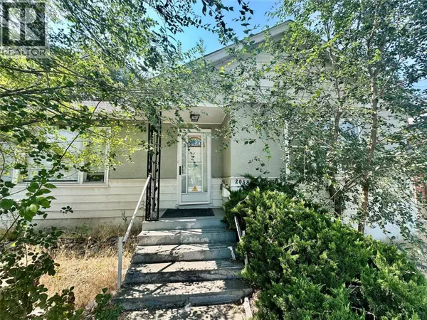 2038 Richter Street, Kelowna, BC V1Y2N5