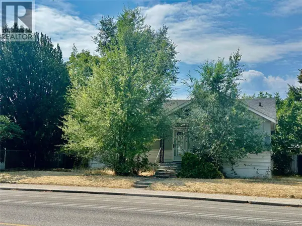 2038 Richter Street