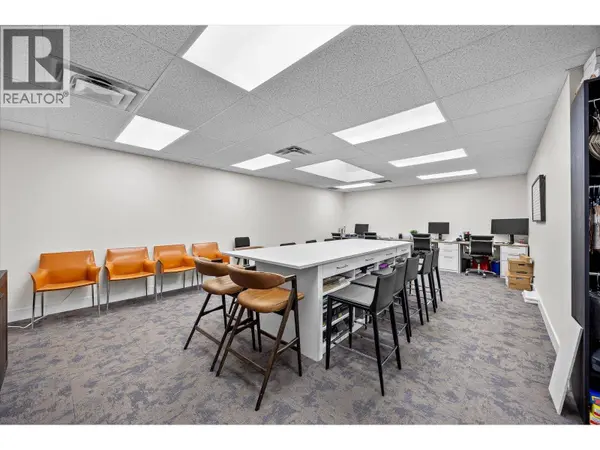 1751 Harvey AVE #233, Kelowna, BC V1Y6G4