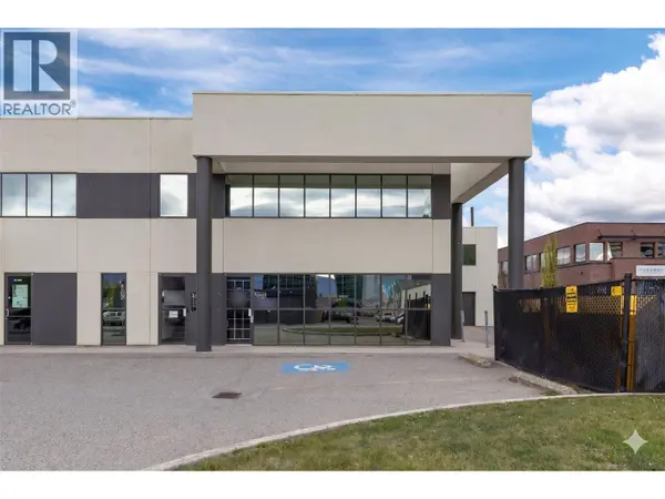 1751 Harvey AVE #110, Kelowna, BC V1Y6G4