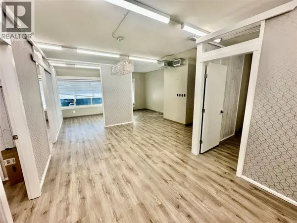 1751 Harvey AVE #110, Kelowna, BC V1Y6G4