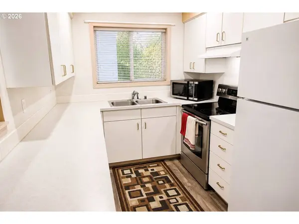 5301 PLOMONDON ST, Vancouver, WA 98661