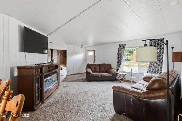147 5th ST, Priest River, ID 83856