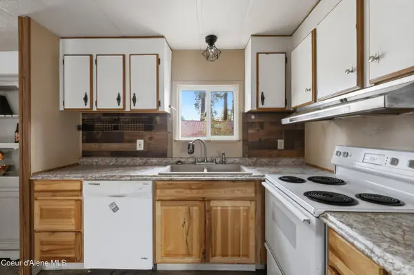 147 5th ST, Priest River, ID 83856