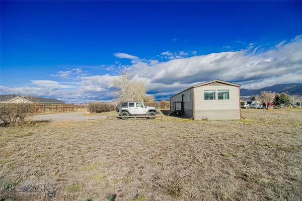 140 Shoestring Annie RD, Butte, MT 59701