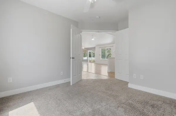 6952 W HUNTER DR, West Valley City, UT 84128