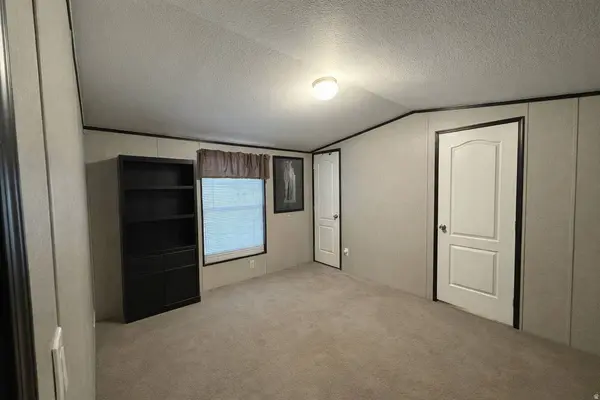 900 CENTURY DR #7, Ogden, UT 84404