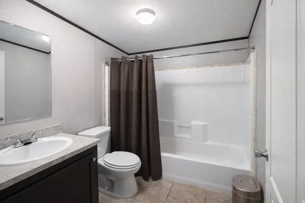 900 CENTURY DR #7, Ogden, UT 84404