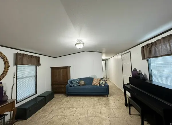900 CENTURY DR #7, Ogden, UT 84404