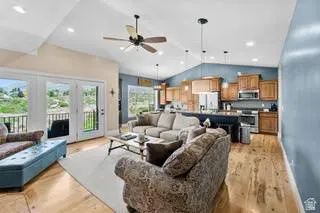 1445 E CHATEAU WAY, Sandy, UT 84092