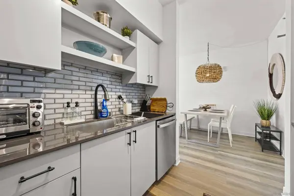 425 W Beech Street #1607, San Diego, CA 92101