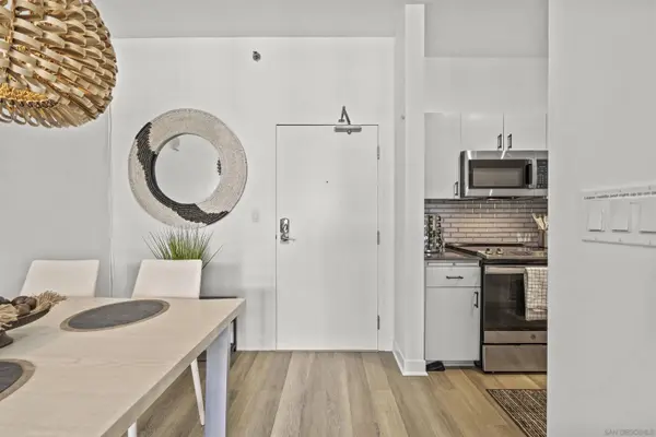 425 W Beech Street #1607, San Diego, CA 92101