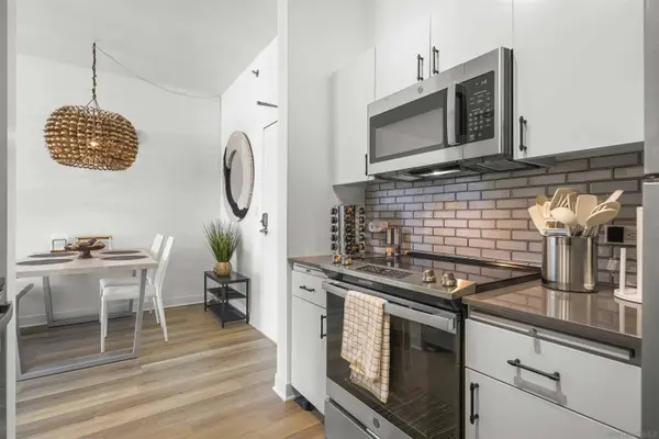 425 W Beech Street #1607, San Diego, CA 92101