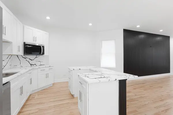 6627 S Saint Lawrence AVE, Chicago, IL 60637